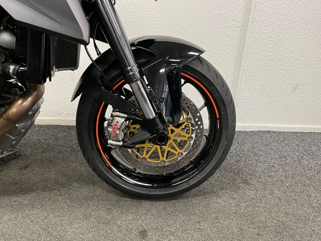 ktm - 1290-super-duke-r