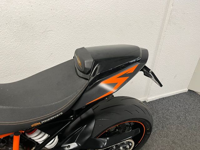 ktm - 1290-super-duke-r