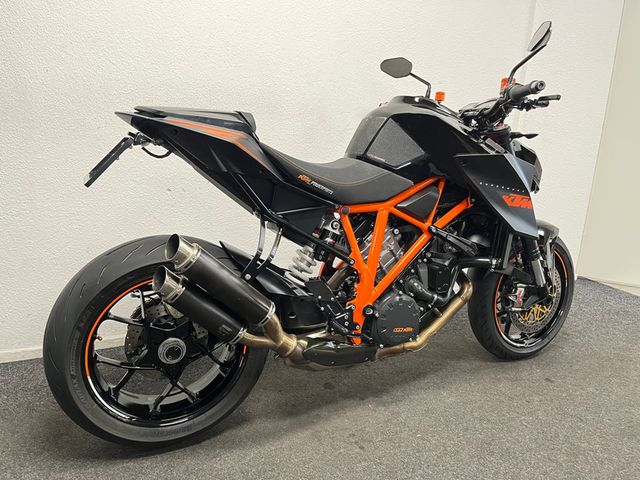 ktm - 1290-super-duke-r