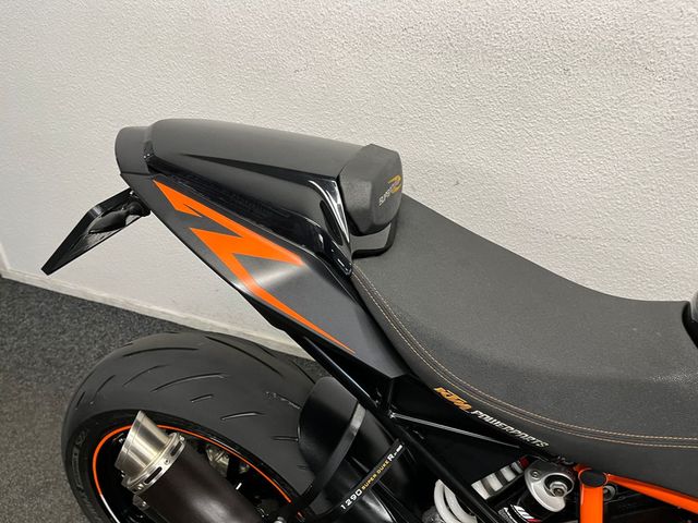 ktm - 1290-super-duke-r