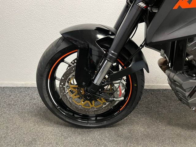ktm - 1290-super-duke-r