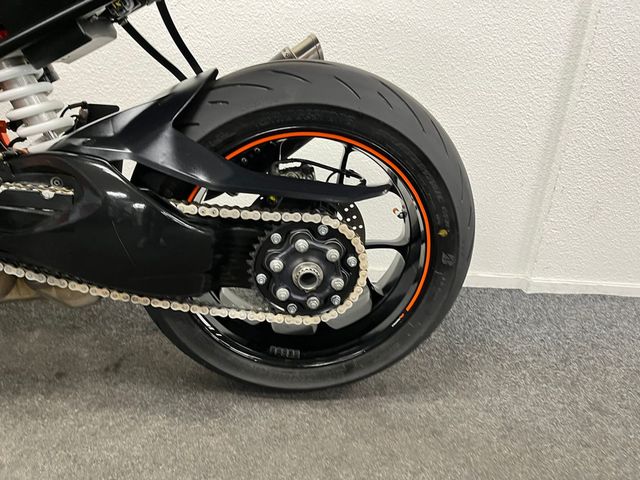 ktm - 1290-super-duke-r