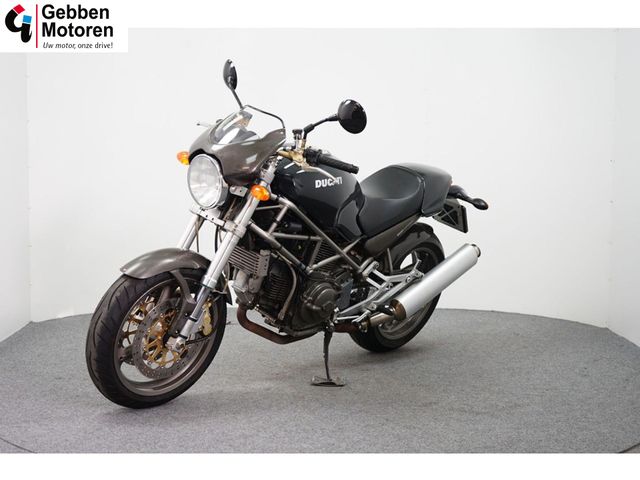 ducati - m-900-monster