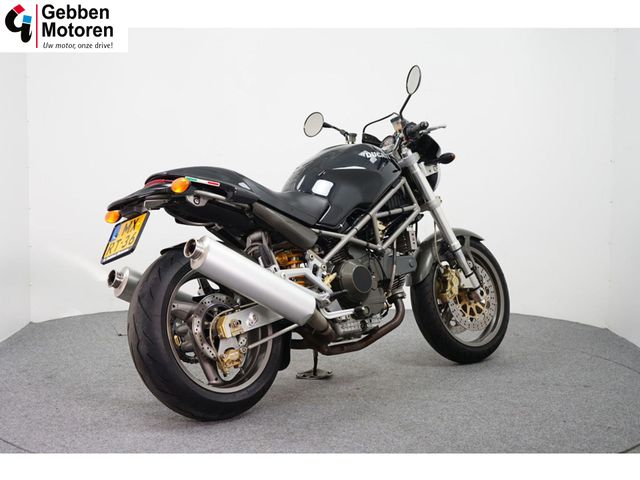 ducati - m-900-monster