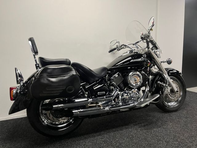 yamaha - xvs-1100-a-dragstar-classic