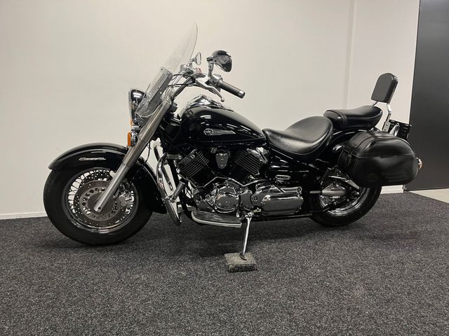 yamaha - xvs-1100-a-dragstar-classic