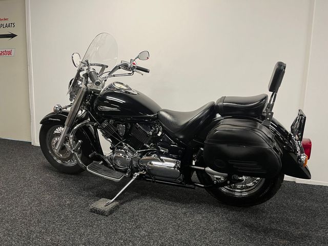 yamaha - xvs-1100-a-dragstar-classic