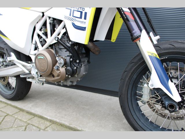 husqvarna - 701-supermoto