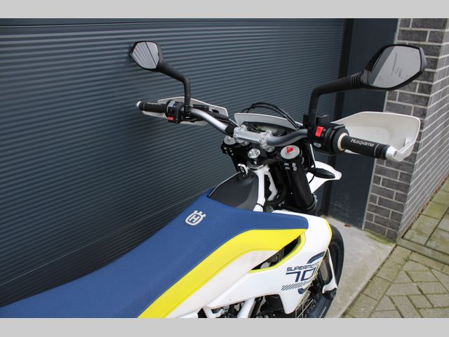 husqvarna - 701-supermoto