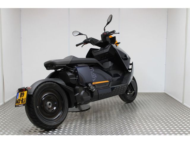 bmw - ce-04