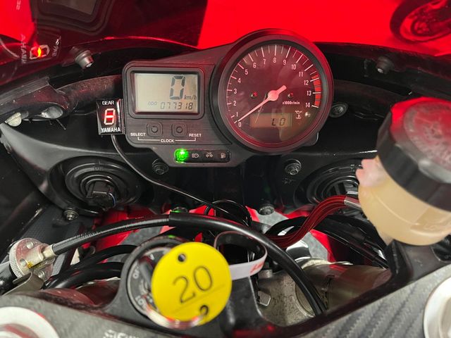 yamaha - yzf-r1