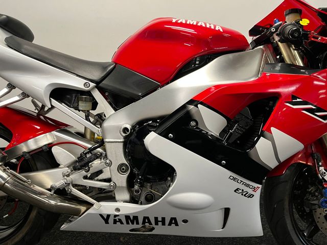 yamaha - yzf-r1