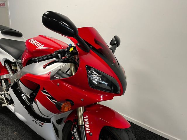 yamaha - yzf-r1