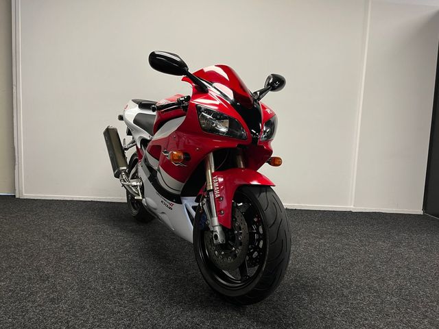 yamaha - yzf-r1