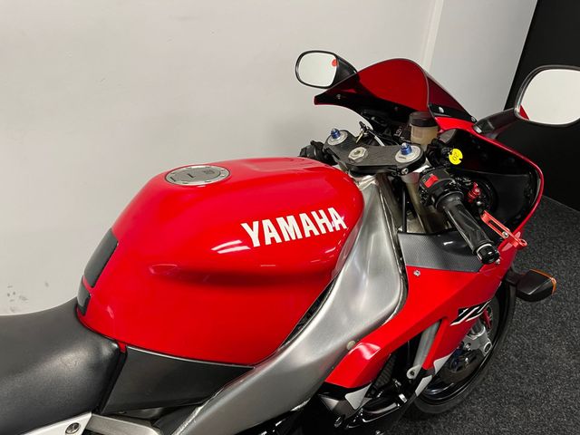 yamaha - yzf-r1