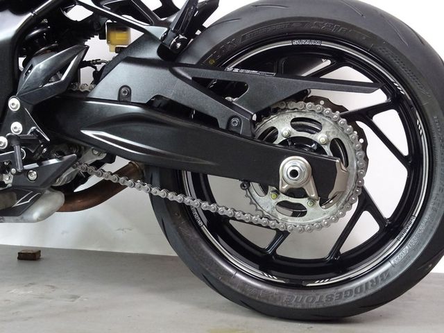 suzuki - gsx-750