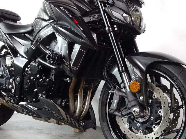 suzuki - gsx-750