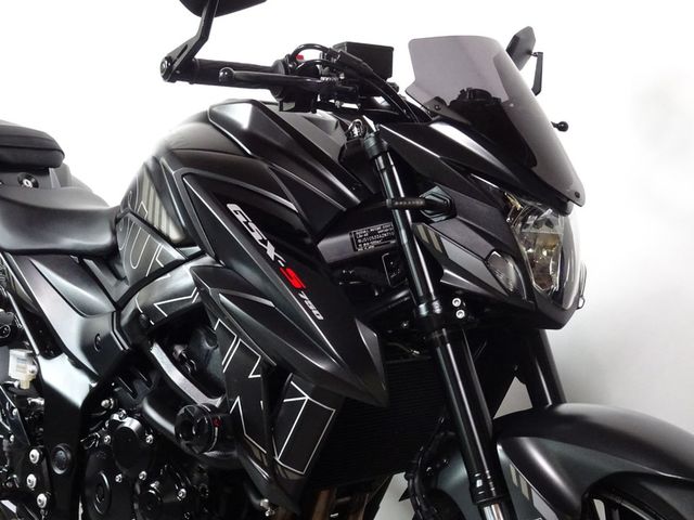 suzuki - gsx-750