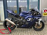 YAMAHA YZF R1