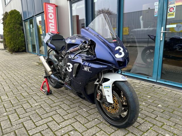 yamaha - yzf-r1