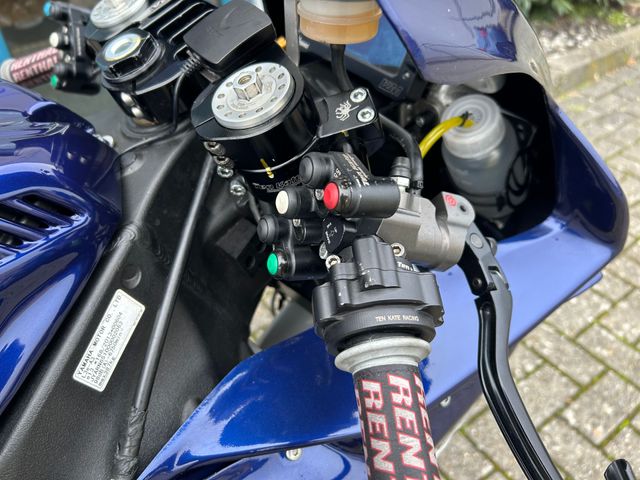 yamaha - yzf-r1
