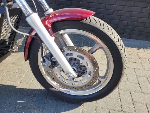honda - vt-1100-c-shadow