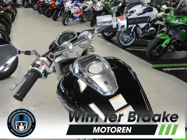 suzuki - new-intruder-m-800