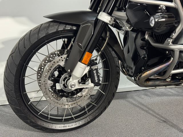 bmw - r-1200-gs-adventure-triple-black