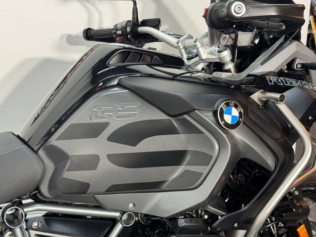 bmw - r-1200-gs-adventure-triple-black