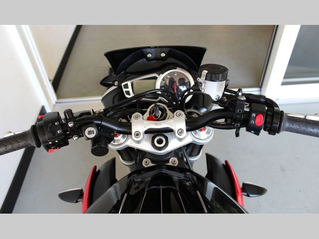 triumph - street-triple-rx-abs