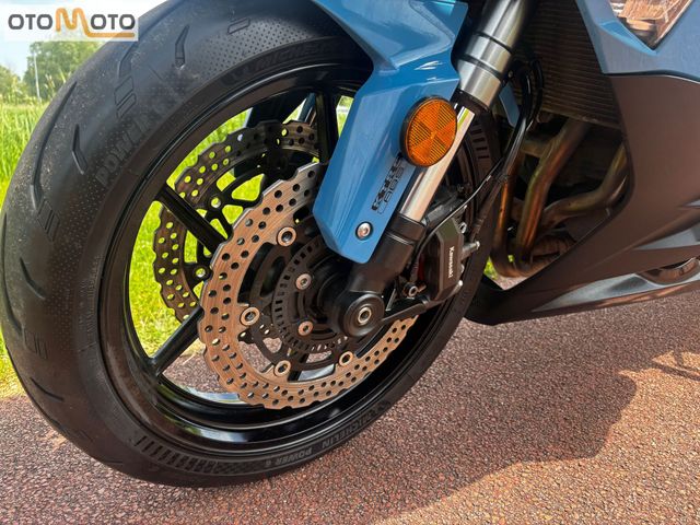 kawasaki - z-1000-sx-tourer-abs
