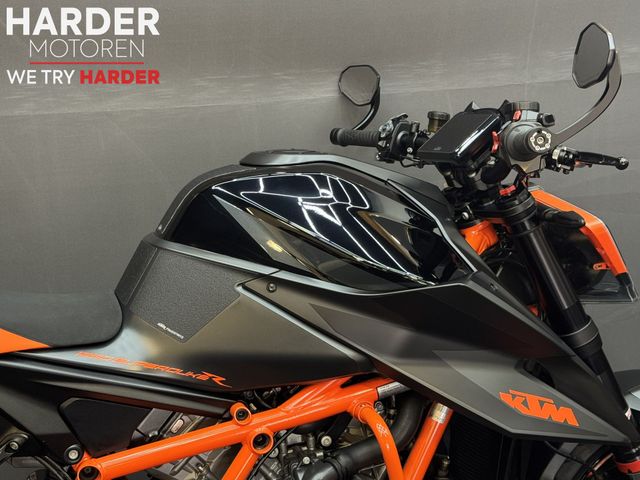 ktm - 1290-super-duke-r