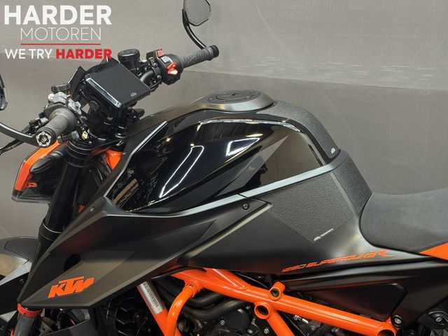 ktm - 1290-super-duke-r