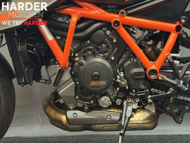 ktm - 1290-super-duke-r
