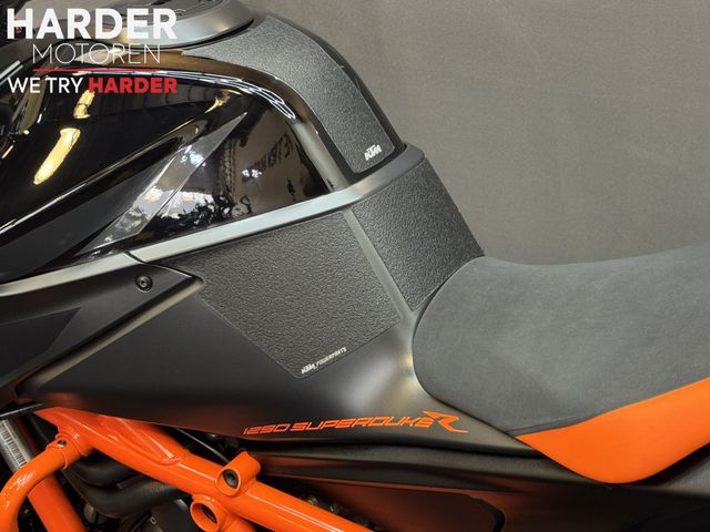 ktm - 1290-super-duke-r