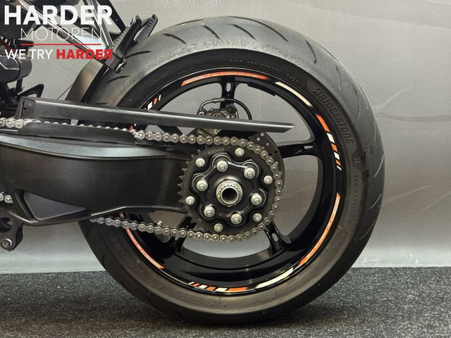 ktm - 1290-super-duke-r