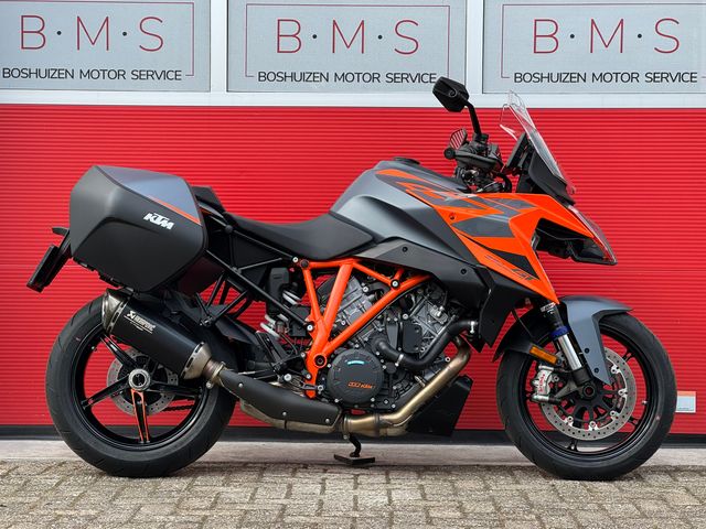 ktm - 1290-super-duke-gt