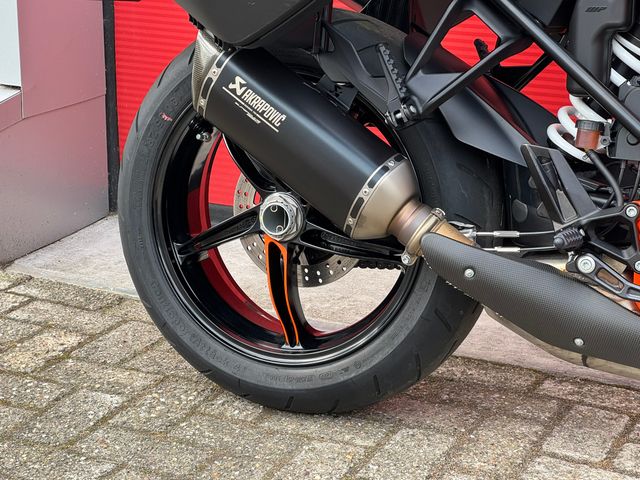 ktm - 1290-super-duke-gt