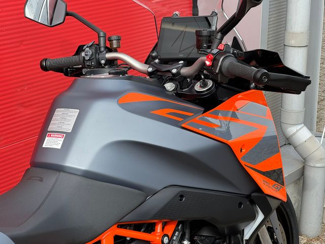 ktm - 1290-super-duke-gt