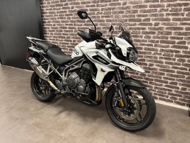 triumph - tiger-1200-xrt