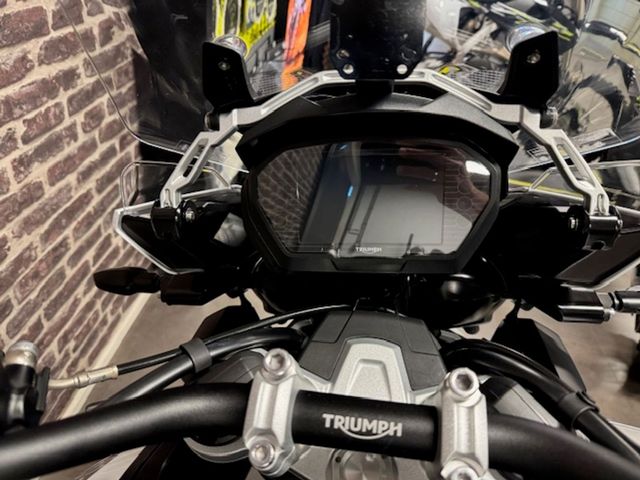 triumph - tiger-1200-xrt