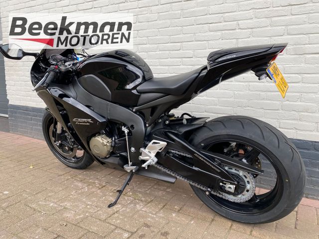 honda - cbr-1000-rr-fireblade