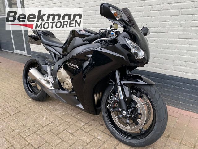 honda - cbr-1000-rr-fireblade