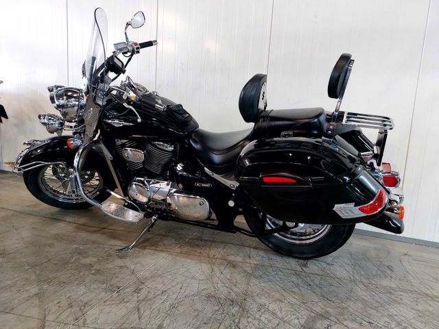 suzuki - intruder-c-800-classic