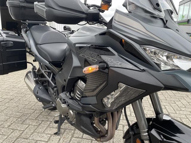 kawasaki - versys-1000-se-grand-tourer