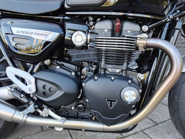 triumph - speed-twin-1200