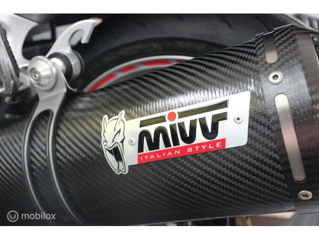 suzuki - gsx-r-1300-hayabusa