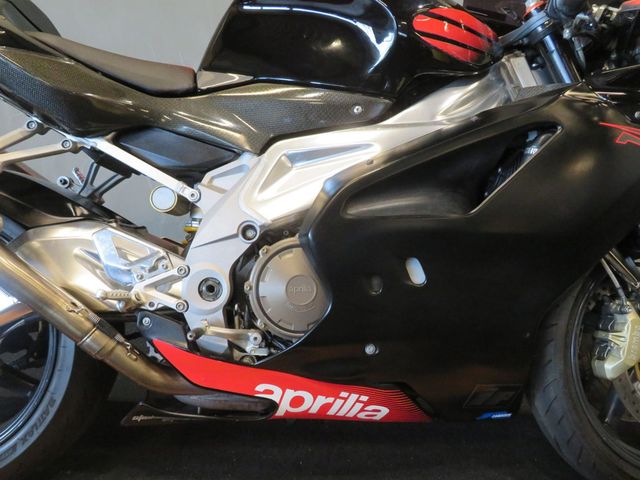 aprilia - rsv-1000-r