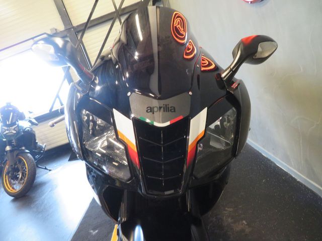 aprilia - rsv-1000-r