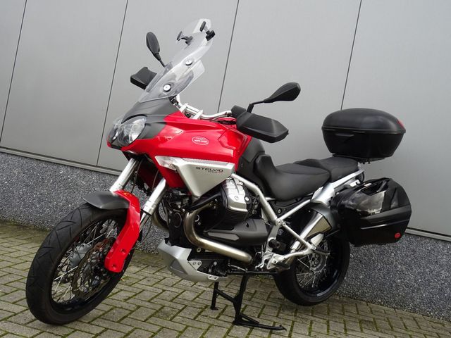 moto-guzzi - stelvio
